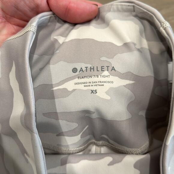 ATHLETA Taupe Gray Camo Elation 7/8 Tight Active Workout Gym Leggings Size XS - Picture 8 of 12